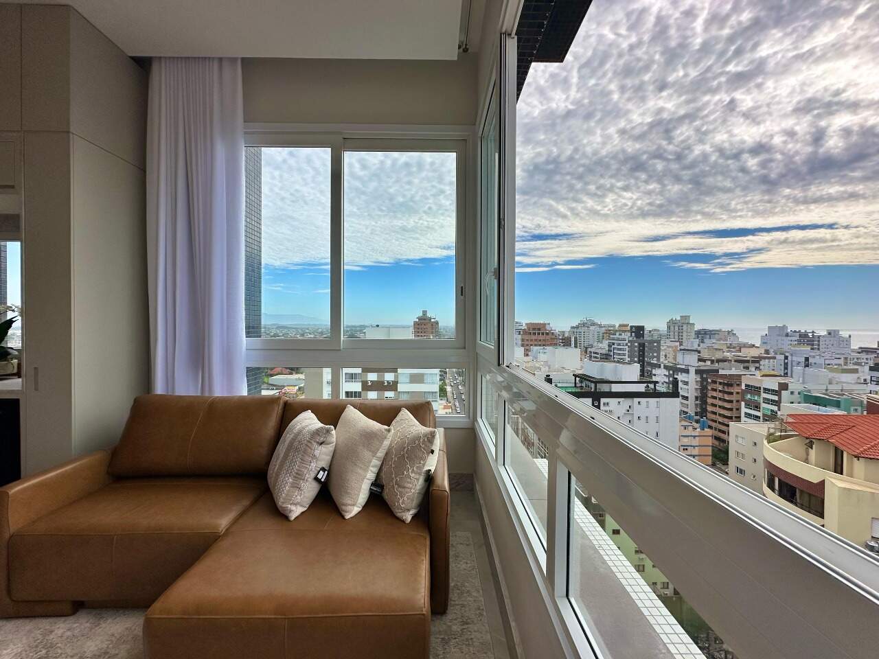 Apartamento à venda no Zona Nova: 