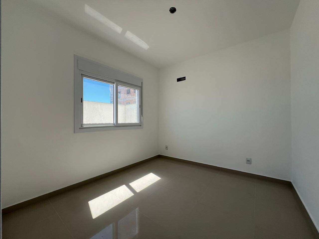 Apartamento à venda no Zona Nova: 