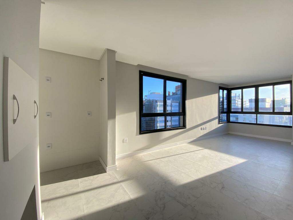 Apartamento à venda no Navegantes: 