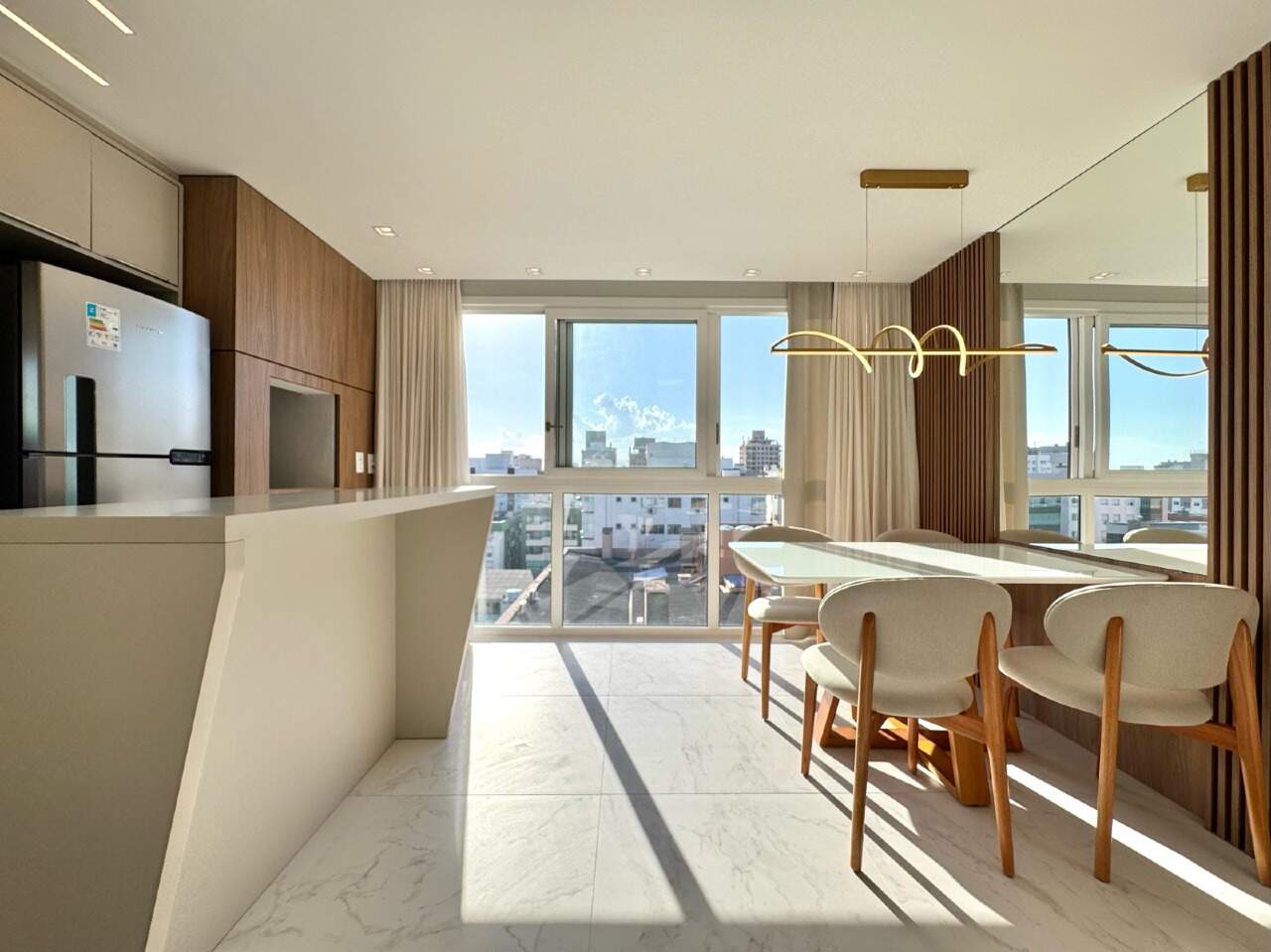 Apartamento à venda no Zona Nova: 