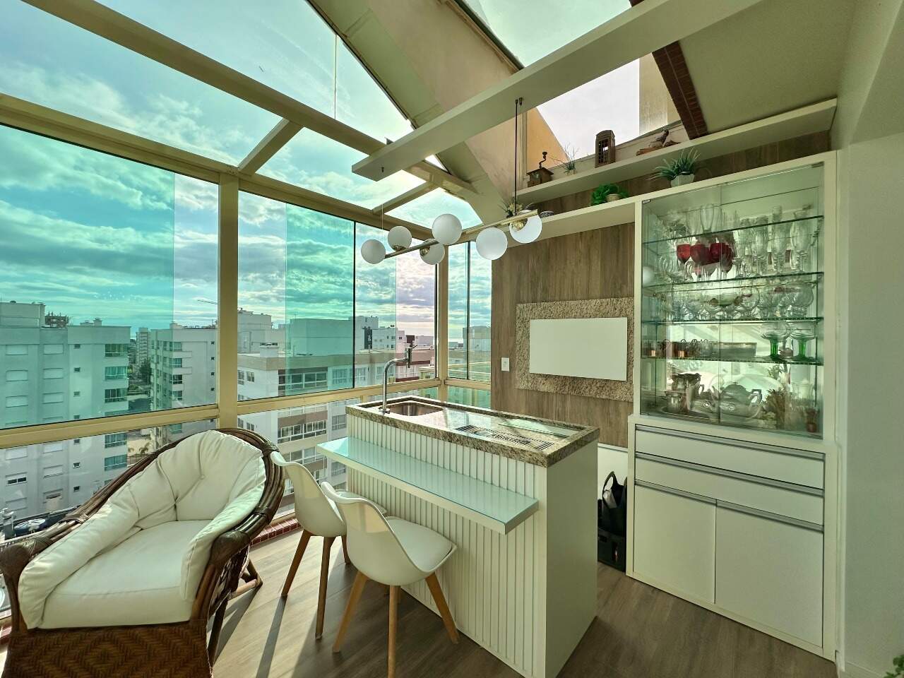 Apartamento à venda no Zona Nova: 