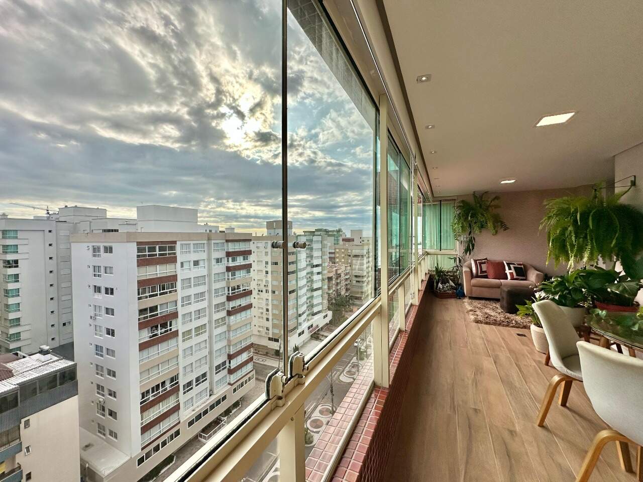 Apartamento à venda no Zona Nova: 