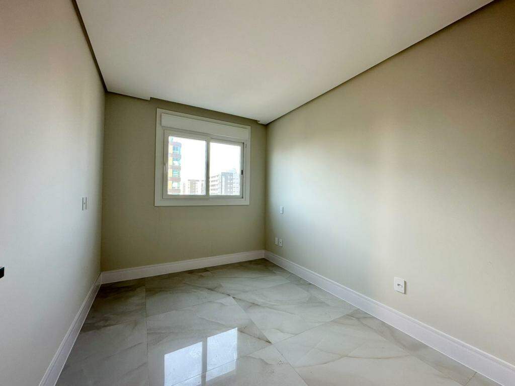 Apartamento à venda no Zona Nova: 