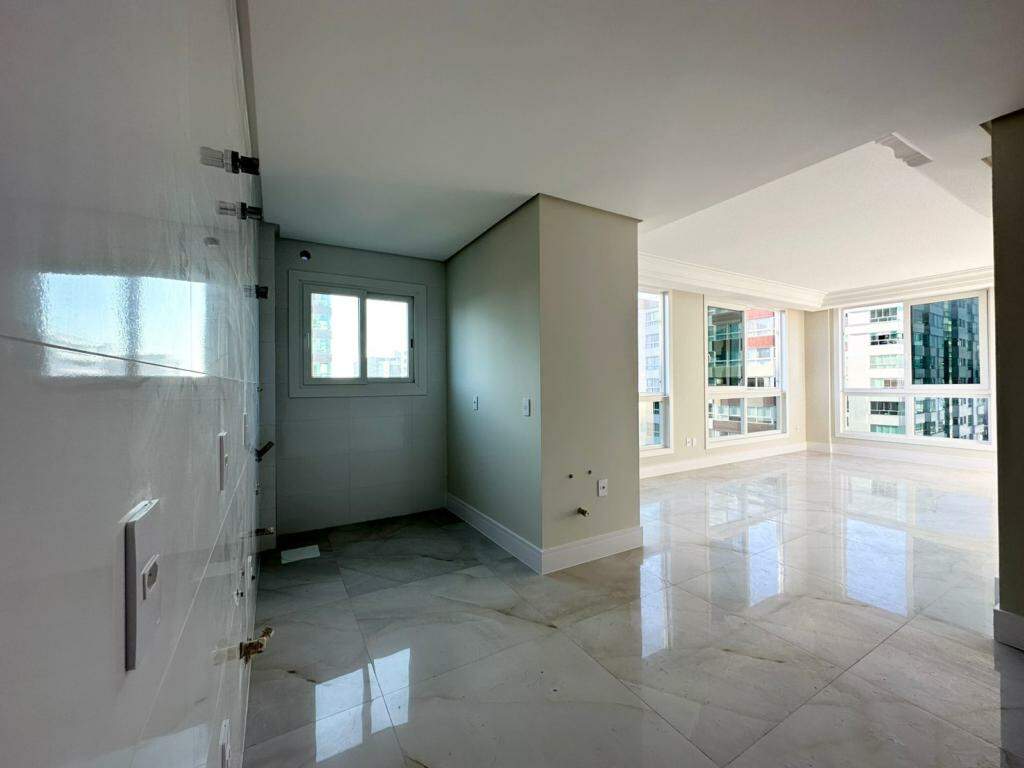 Apartamento à venda no Zona Nova: 