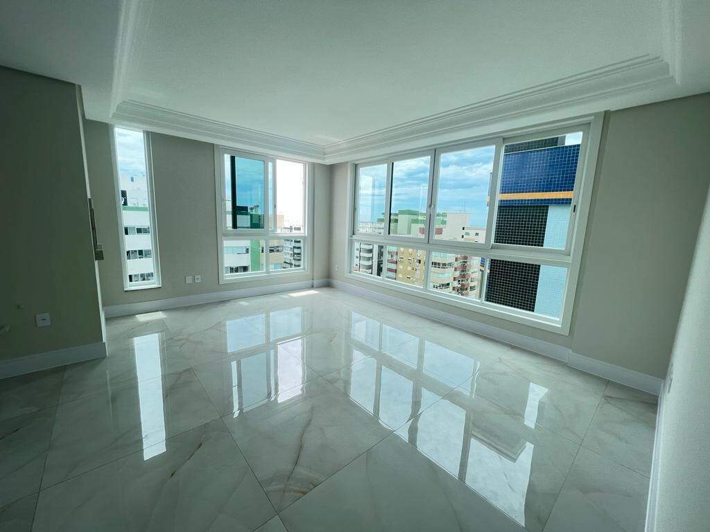 Apartamento à venda no Zona Nova: 