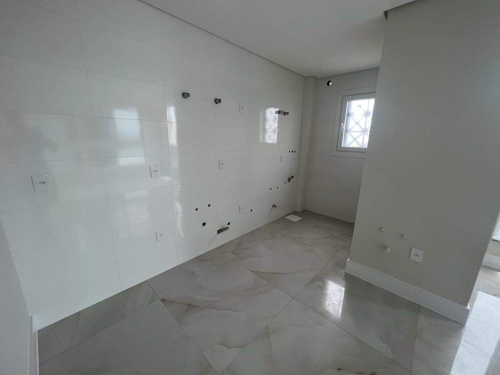 Apartamento à venda no Zona Nova: 