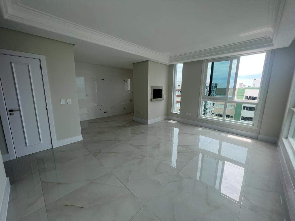 Apartamento à venda no Zona Nova: 