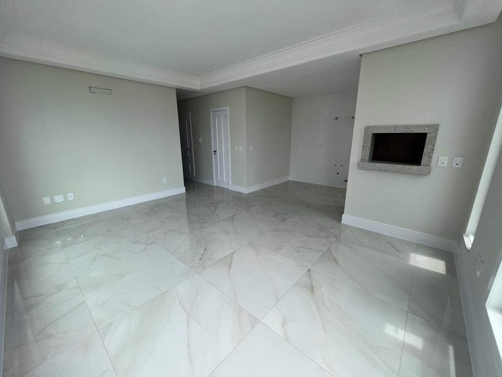 Apartamento à venda no Zona Nova: 