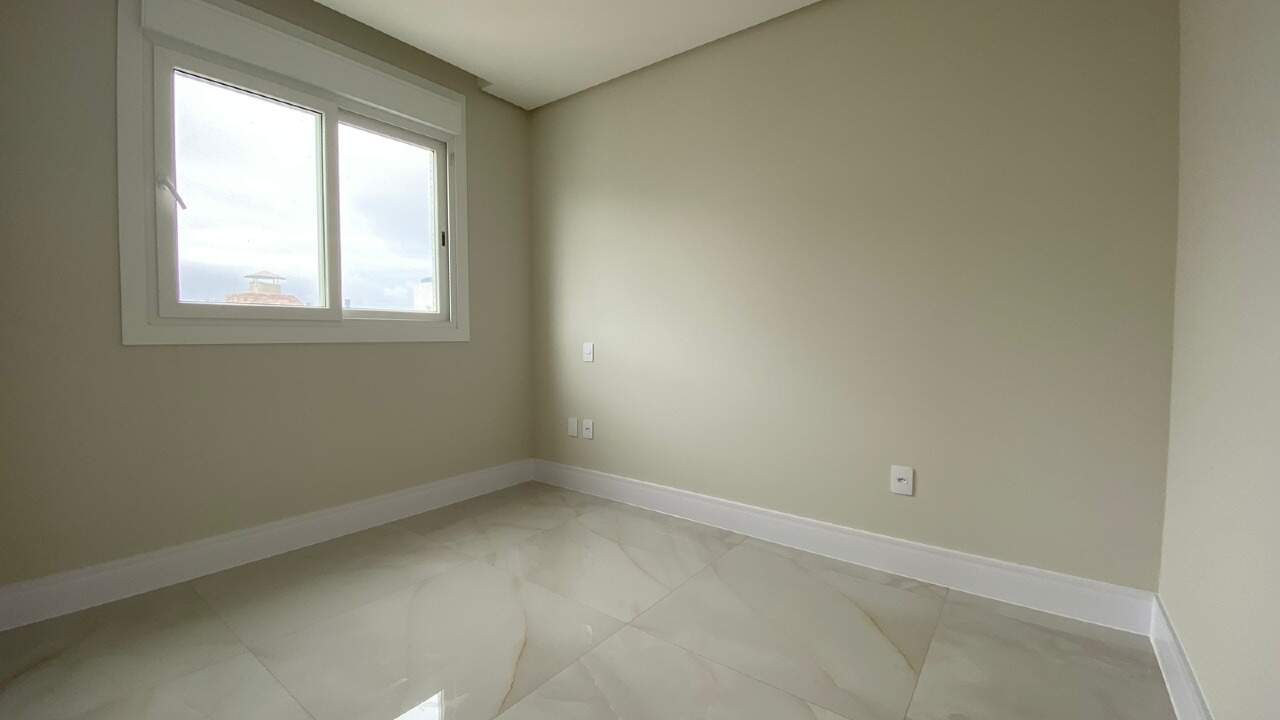 Apartamento à venda no Zona Nova: 