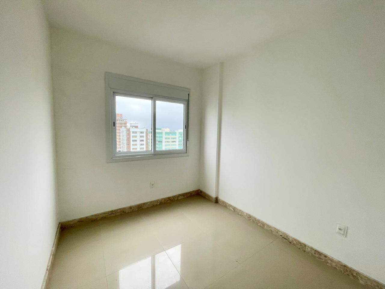 Apartamento à venda no Zona Nova: 