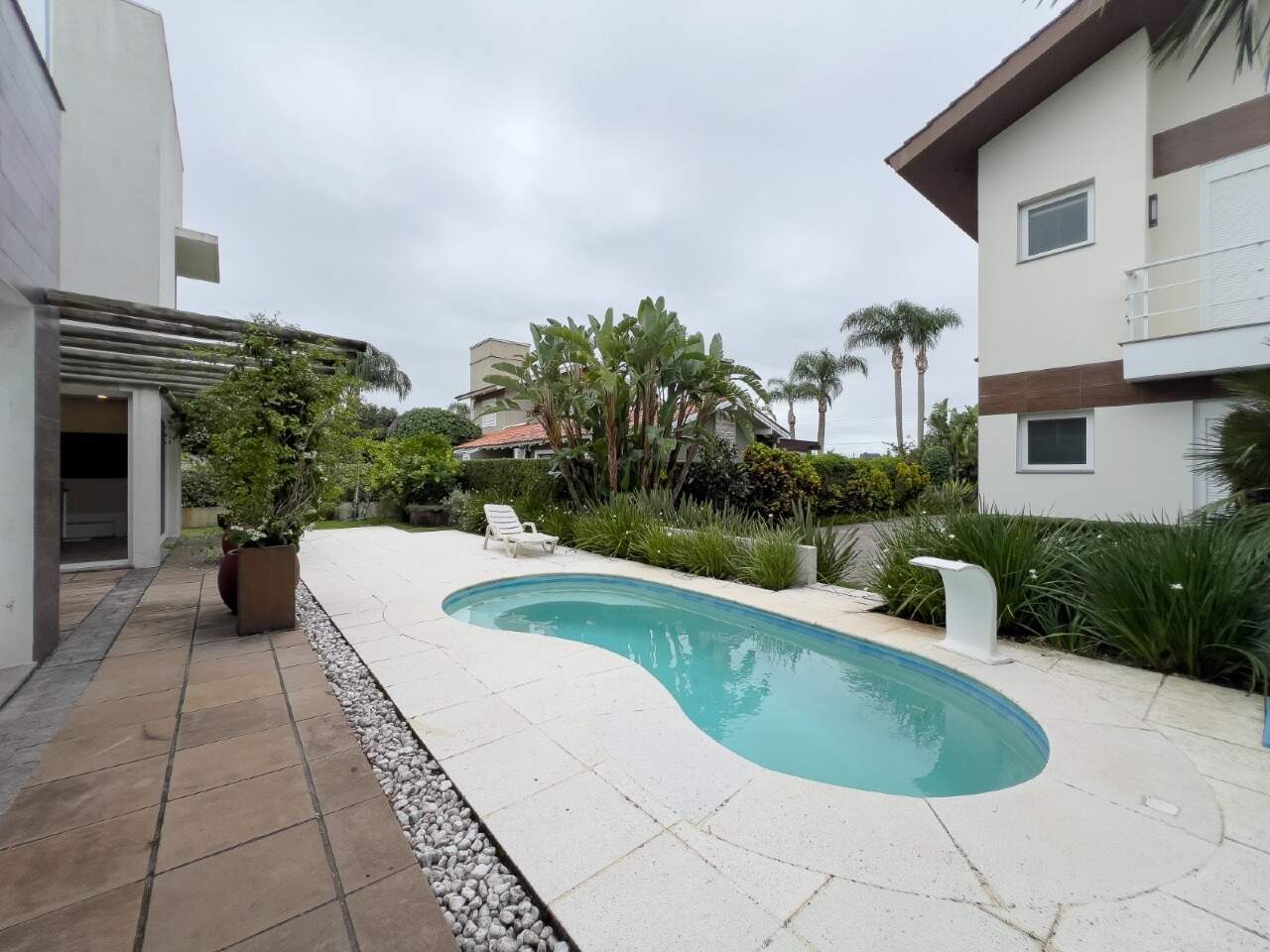 Casa em Condomínio à venda no Atlantida: 