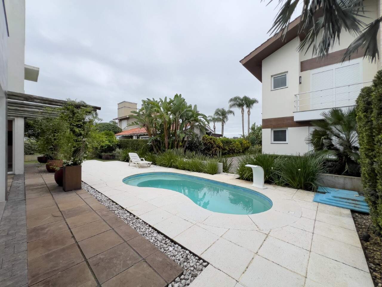 Casa em Condomínio à venda no Atlantida: 