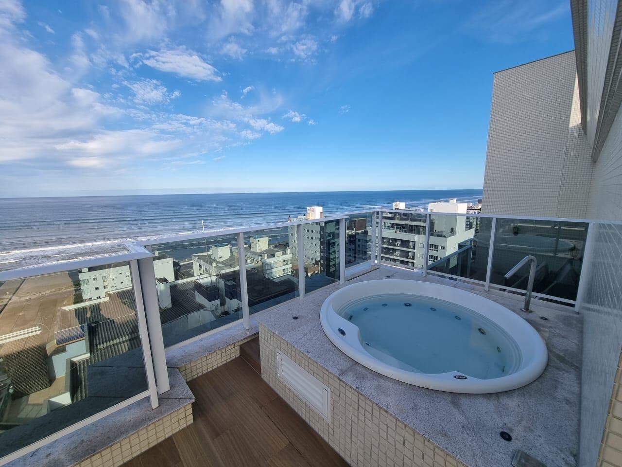 Apartamento à venda no Zona Nova: 