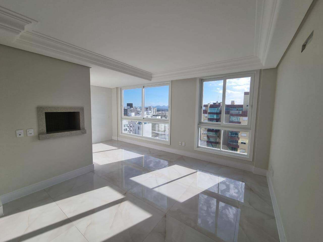 Apartamento à venda no Zona Nova: 