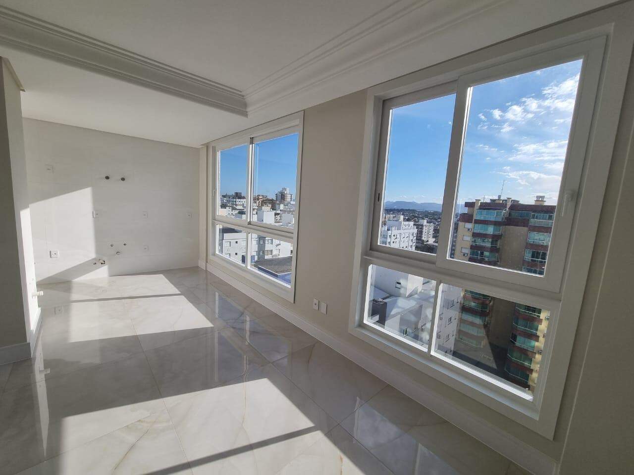 Apartamento à venda no Zona Nova: 