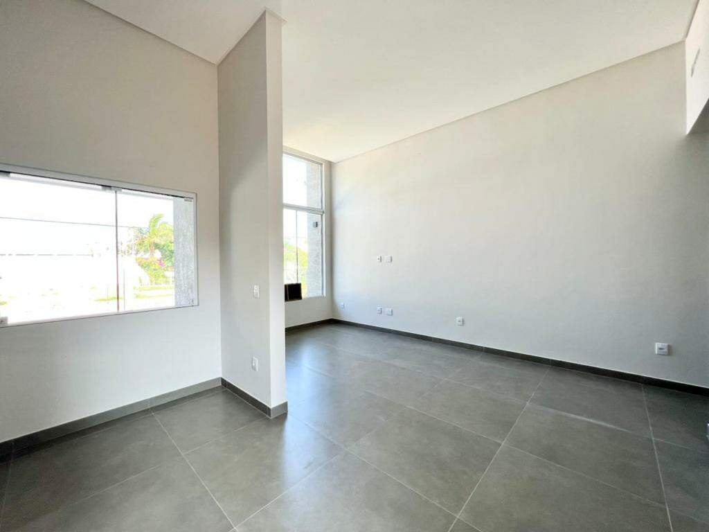 Casa à venda no Zona Nova: 