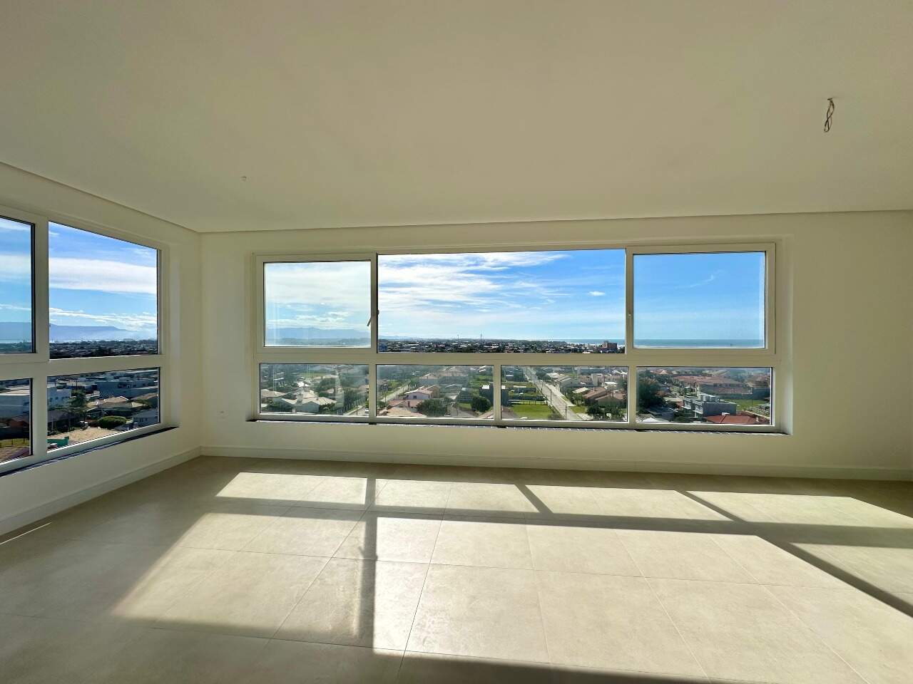 Apartamento à venda no Zona Nova: 