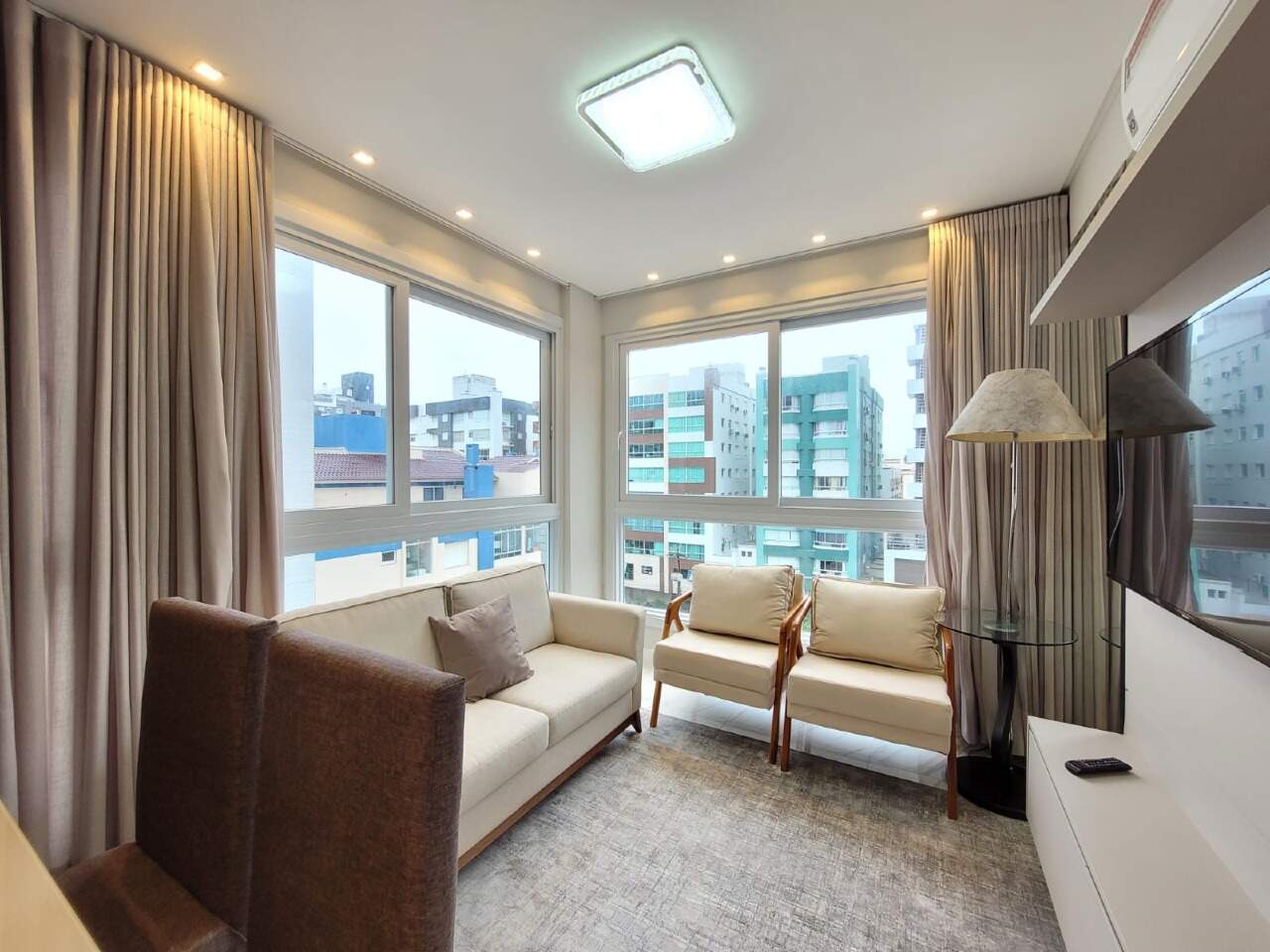 Apartamento à venda no Zona Nova: 