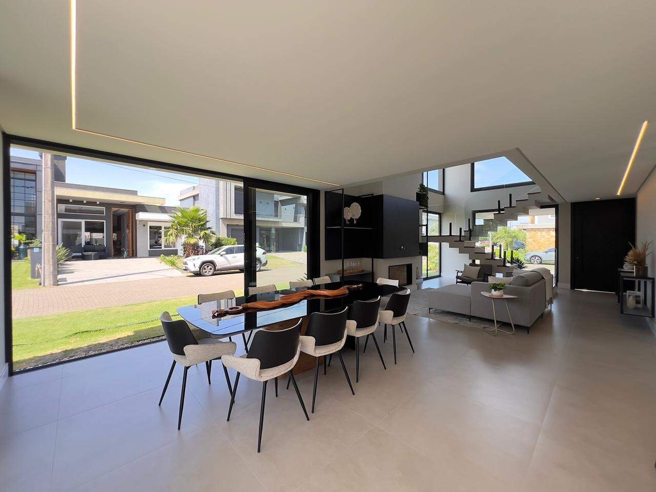 Casa em Condomínio à venda no Centro: 