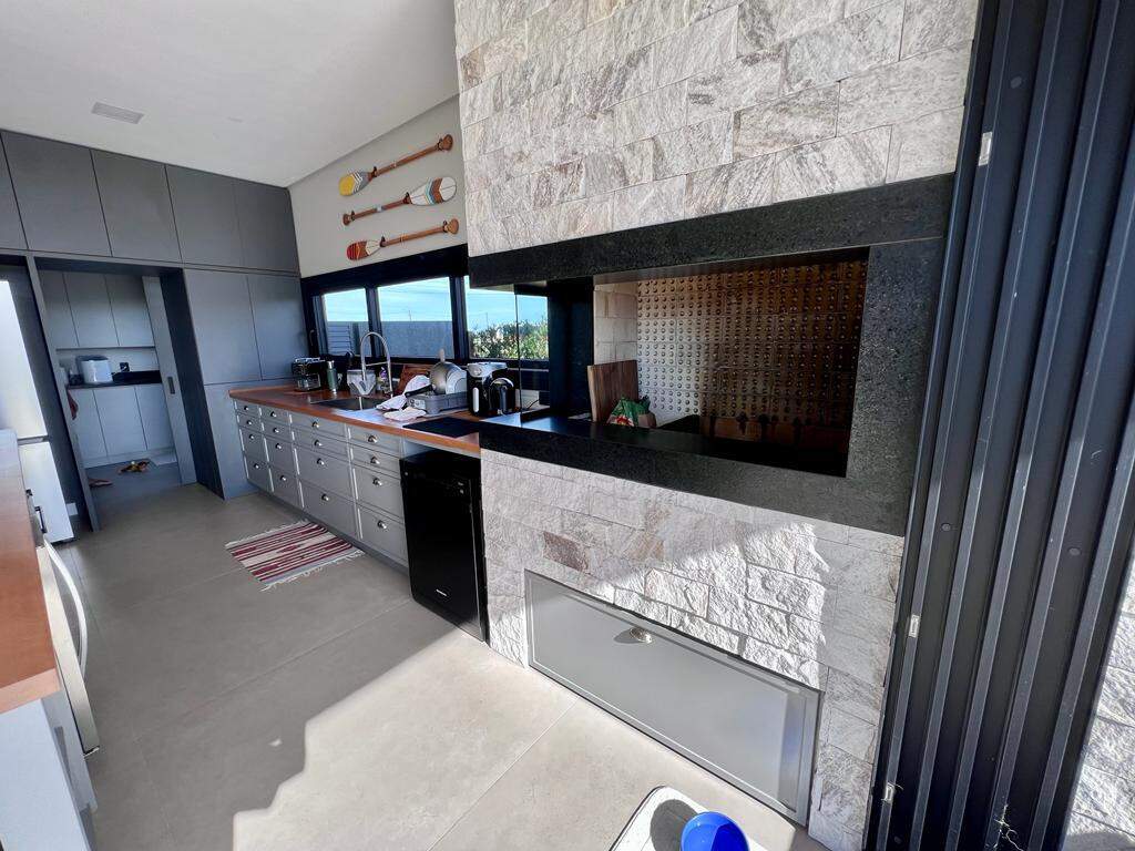 Casa em Condomínio à venda no Costa Serena: 