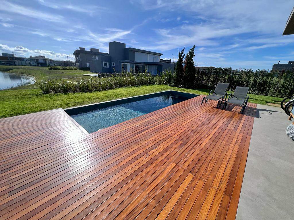 Casa em Condomínio à venda no Costa Serena: 