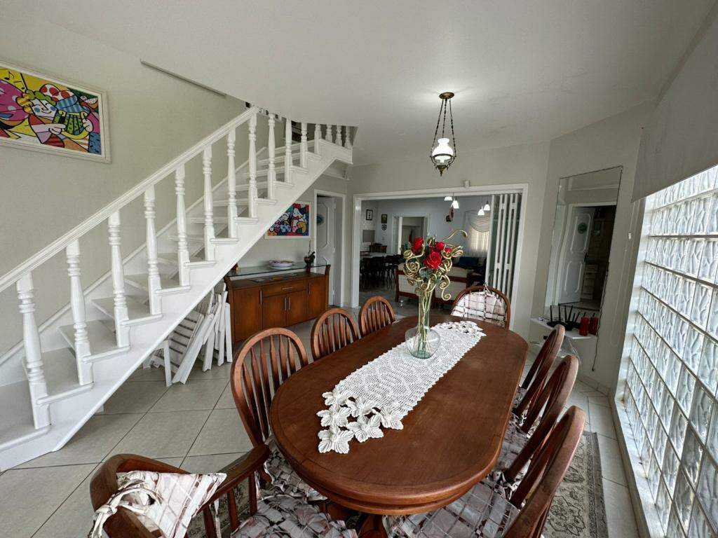 Casa à venda no Rainha do Mar: 