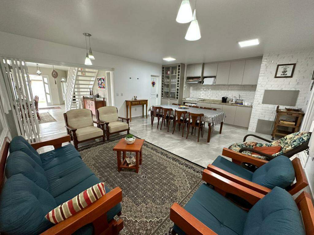 Casa à venda no Rainha do Mar: 