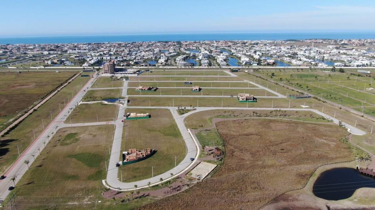Terreno em Condomínio à venda no Santorini Parque: 