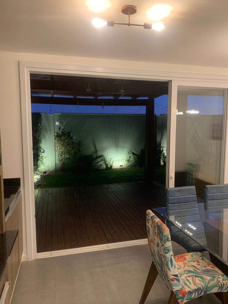 Casa em Condomínio à venda no Condomínio Las Palmas: 