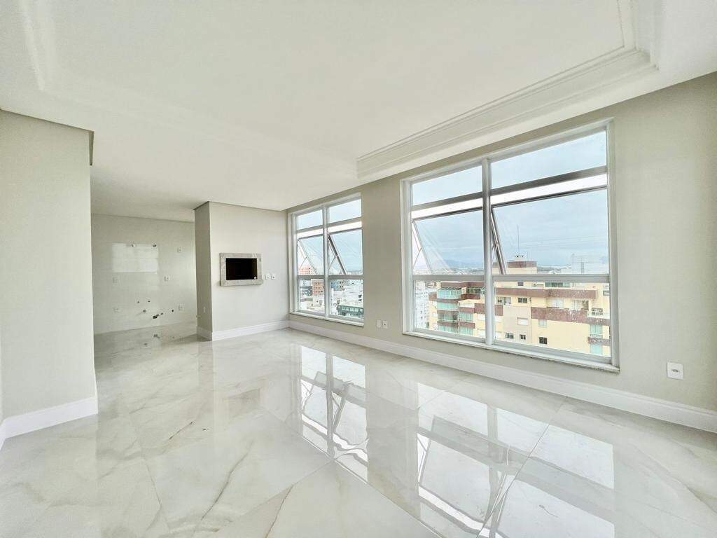 Apartamento à venda no Zona Nova: 