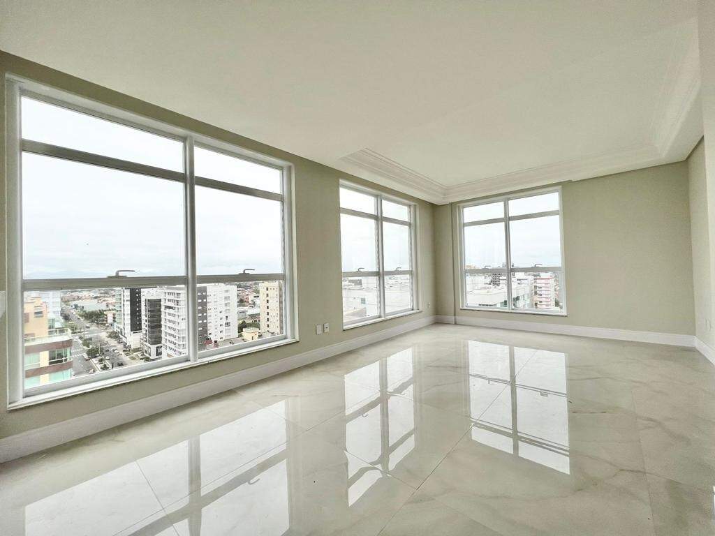 Apartamento à venda no Zona Nova: 