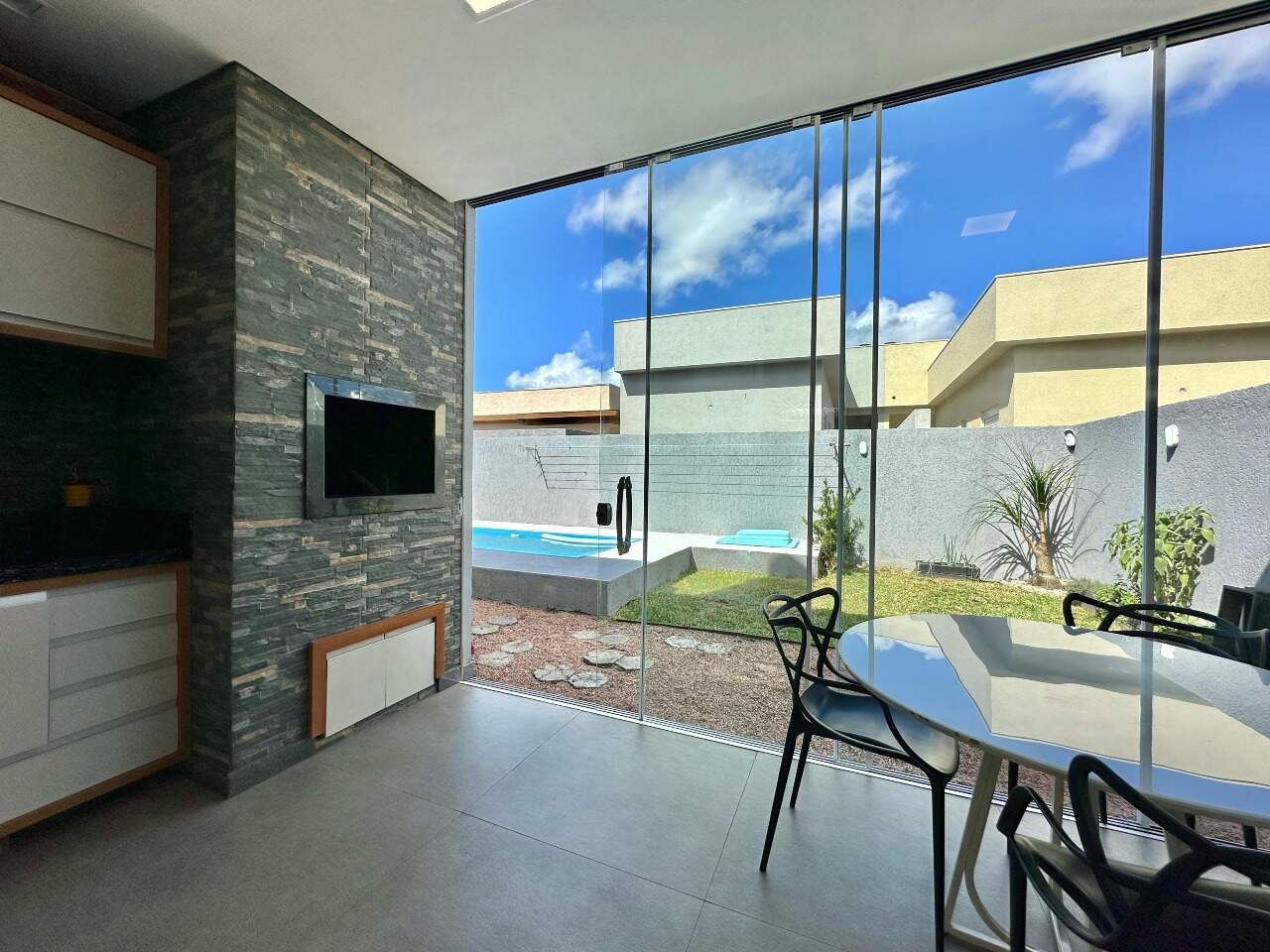 Casa em Condomínio à venda no Praia Guarani: 