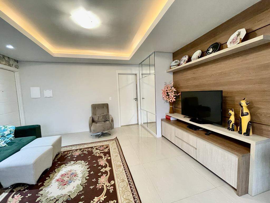 Apartamento à venda no Zona Nova: 