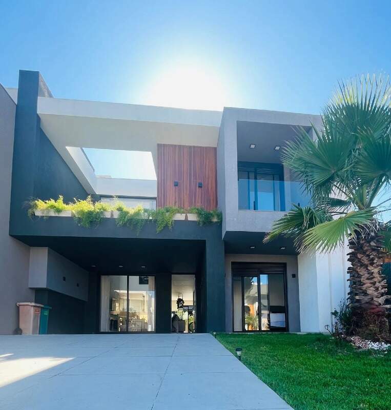 Casa em Condomínio à venda no Centro: 