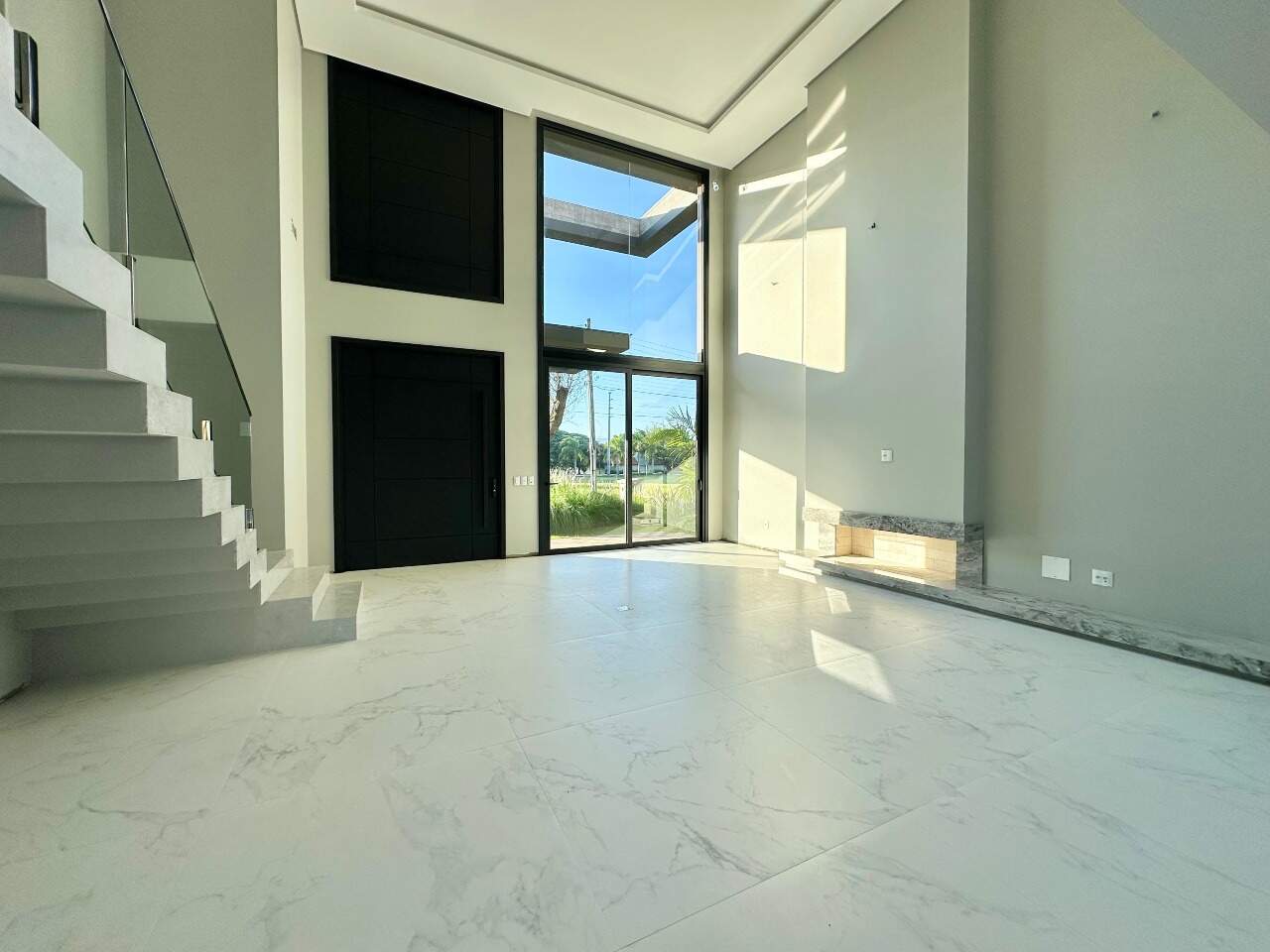 Casa em Condomínio à venda no Velas da Marina: 