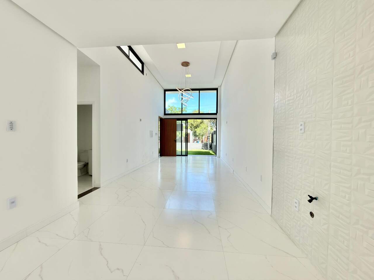 Casa à venda no Araça: 