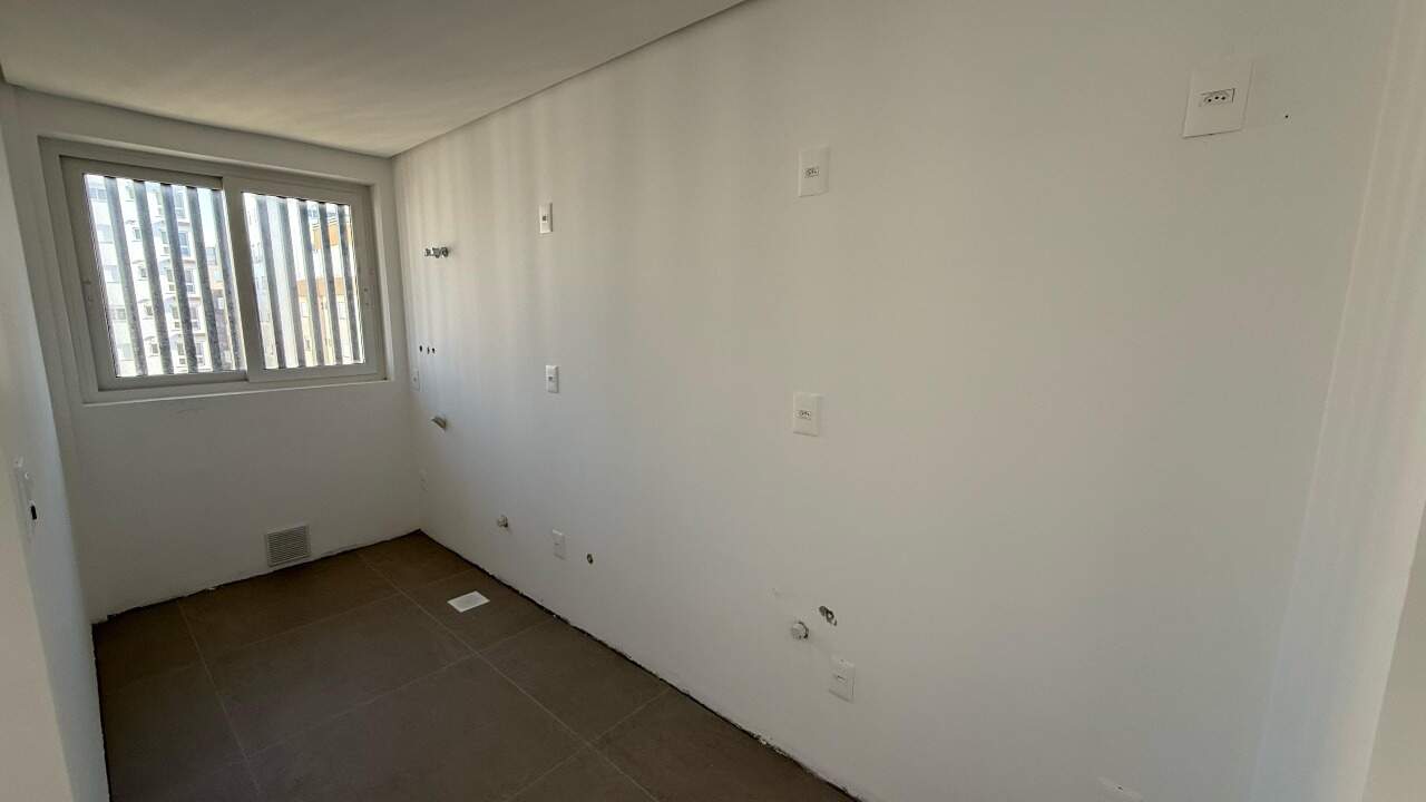 Apartamento à venda no Zona Nova: 