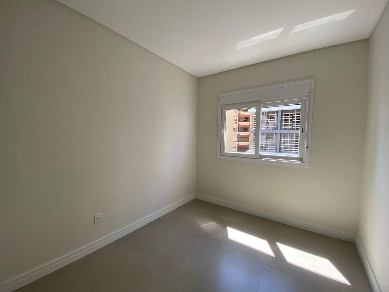 Apartamento à venda no Zona Nova: 