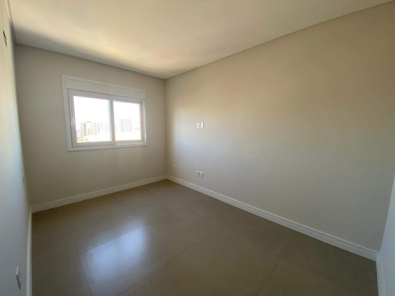 Apartamento à venda no Zona Nova: 