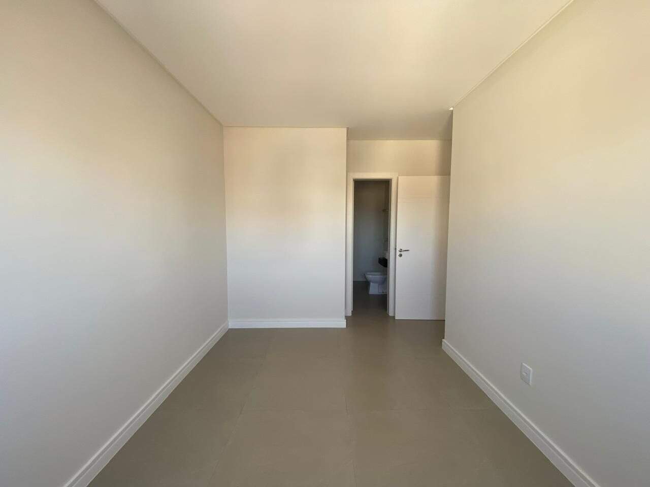 Apartamento à venda no Zona Nova: 