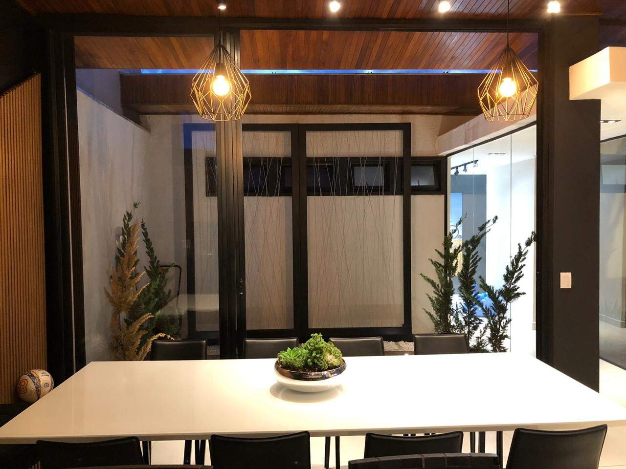 Casa em Condomínio à venda no Centro: 