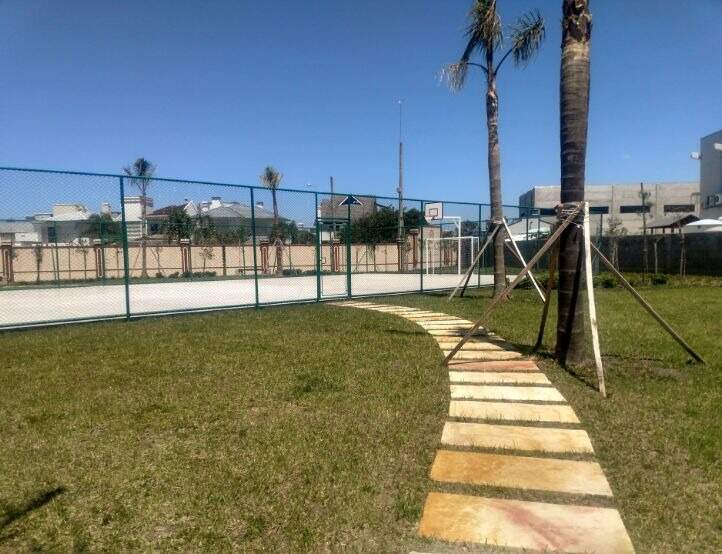 Terreno à venda no Zona Nova: 