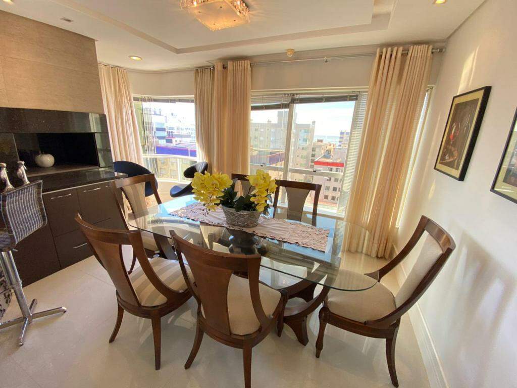 Apartamento à venda no Zona Nova: 