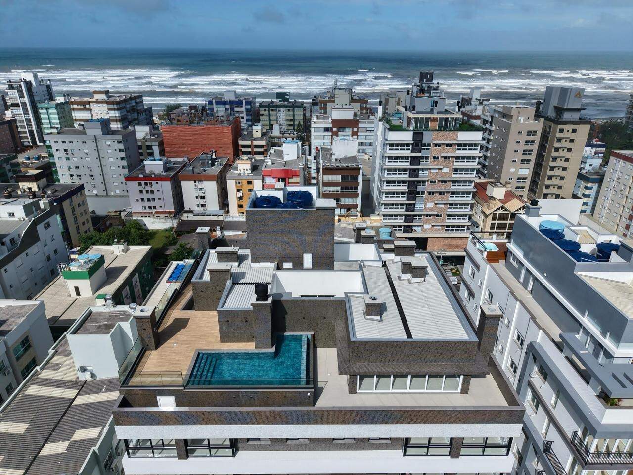 Apartamento à venda no Zona Nova: 