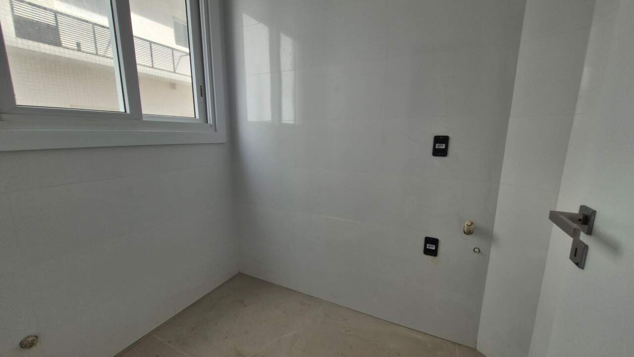 Apartamento à venda no Zona Nova: 