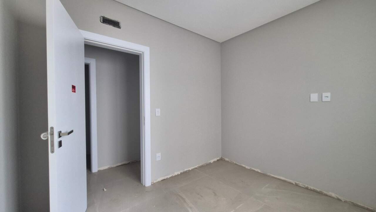 Apartamento à venda no Zona Nova: 