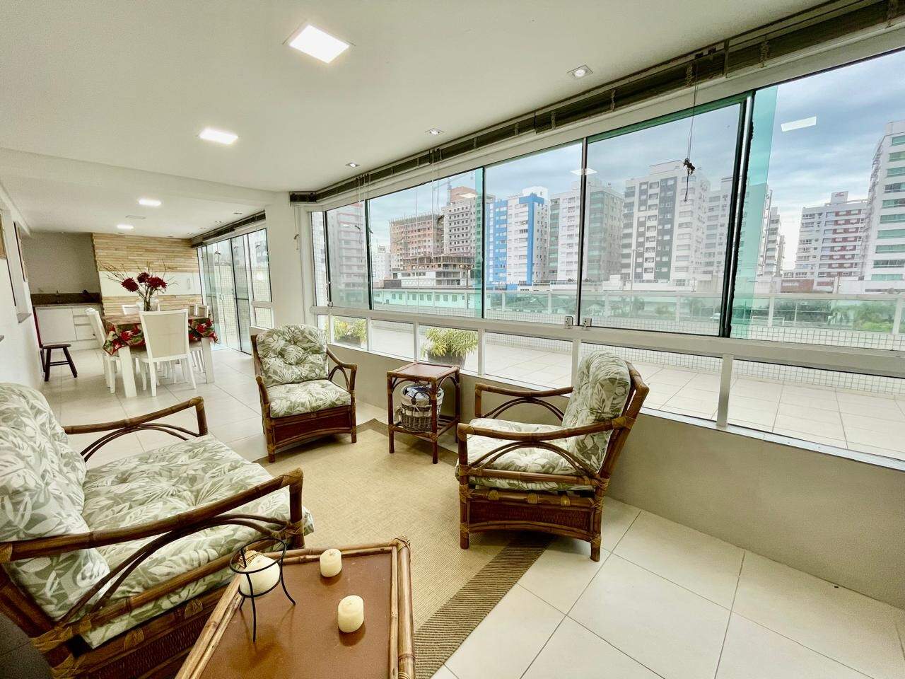 Apartamento à venda no Zona Nova: 