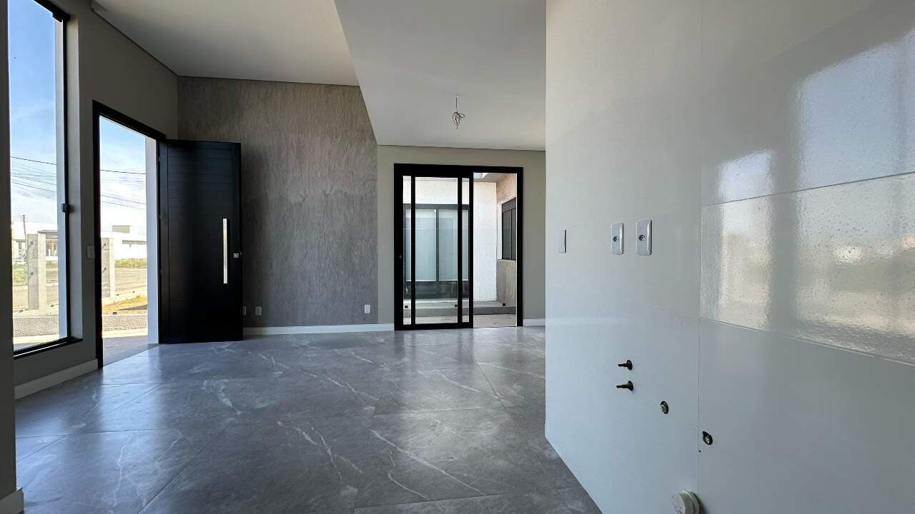 Casa à venda no Praia Zona Norte: 
