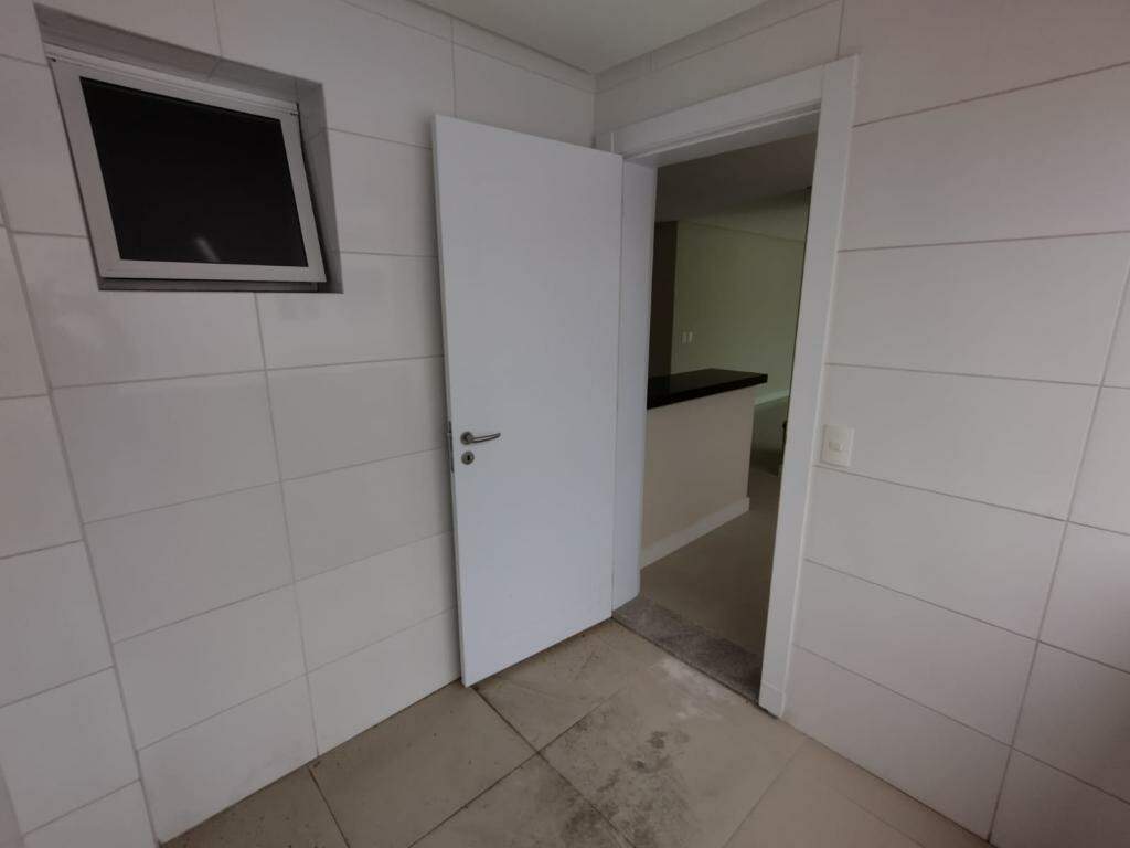 Apartamento à venda no Zona Nova: 