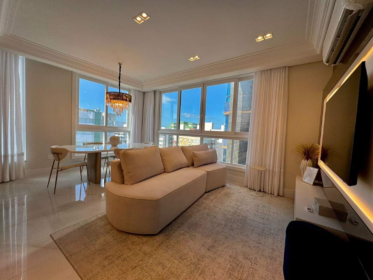 Apartamento à venda no Zona Nova: 
